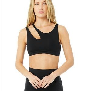 Alo yoga peak bra